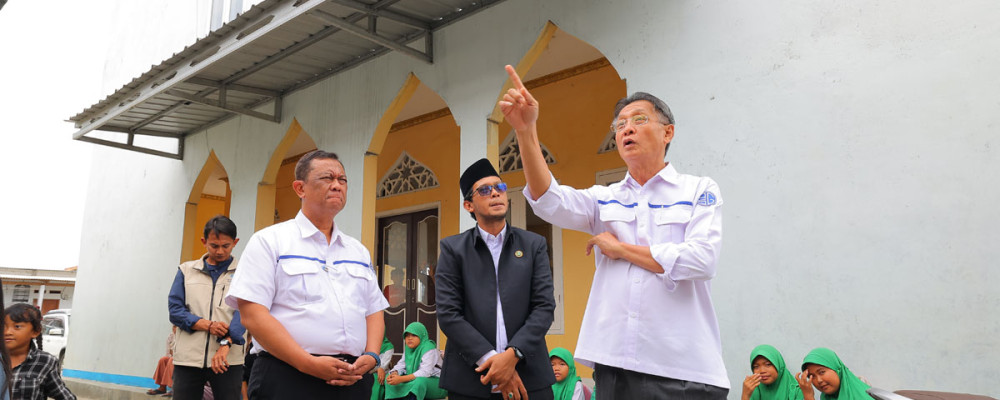 PIK2 TINJAU LOKASI RENOVASI SEKOLAH DI DESA TANJUNG PASIR SEBAGAI BENTUK KEPEDULIAN TERHADAP PENDIDIKAN