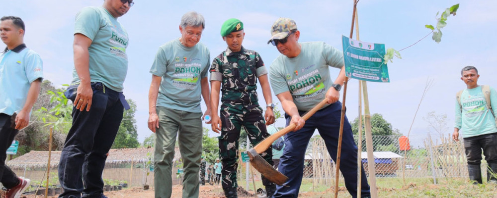 PIK2 DONASIKAN 1.000 BIBIT POHON UNTUK PERKUAT GERAKAN HIJAU BANTEN