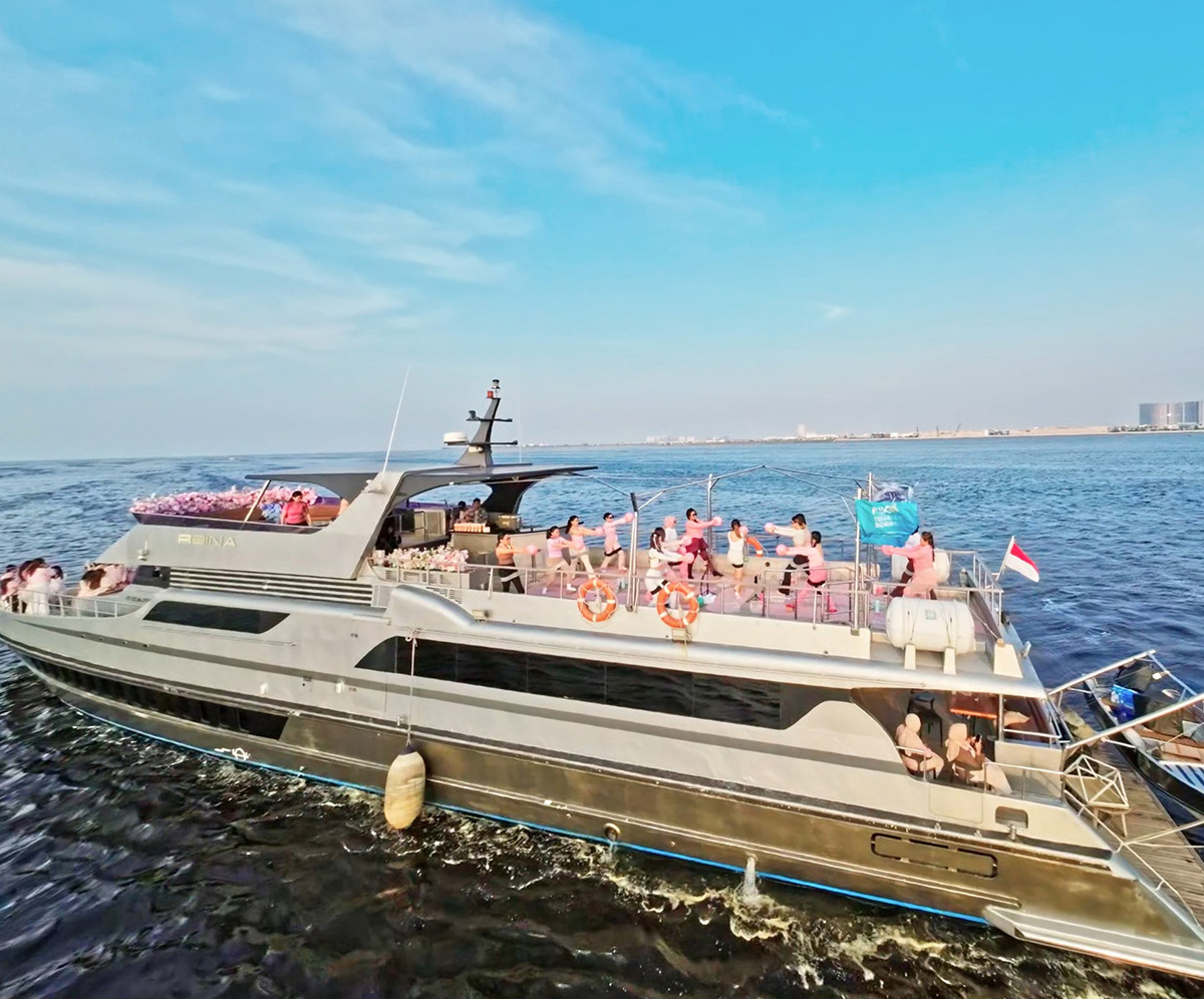PILATES ON A YACHT JADI EVENT PERDANA DI CBD BEACHWALK PIK2, TANDAI HADIRNYA DESTINASI WATERFRONT BARU