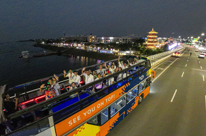Open Top Tour Jakarta Seaside Experience Resmi Kembali Beroperasi di PIK Menghadirkan Kembali Pengalaman Wisata Tepi Laut Jakarta